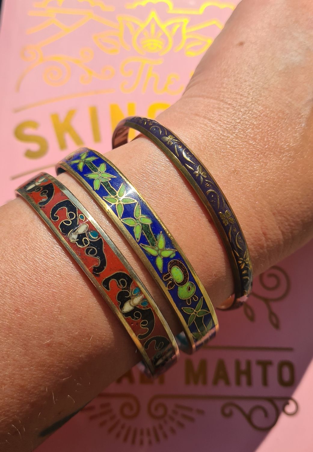 Pretty vintage floral purple and gold enamel bangle