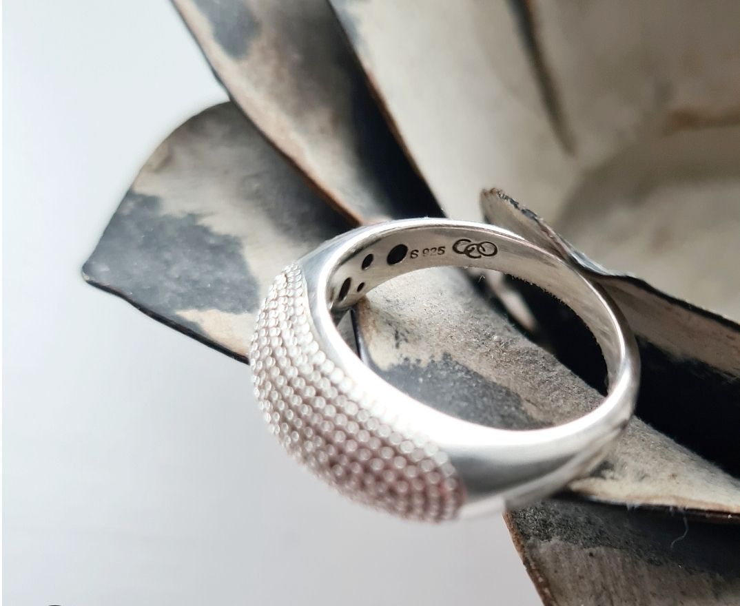 Stylish LINKS OF LONDON Masquerade silver ring