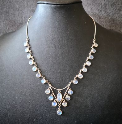 Incredible Moonstone and silver necklace