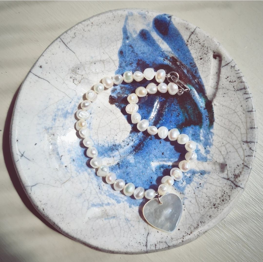 Real Pearl bracelet with Mother of Pearl heart charm