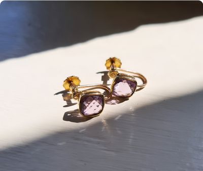 Beautiful Amethyst and 9ct gold screw back earrings