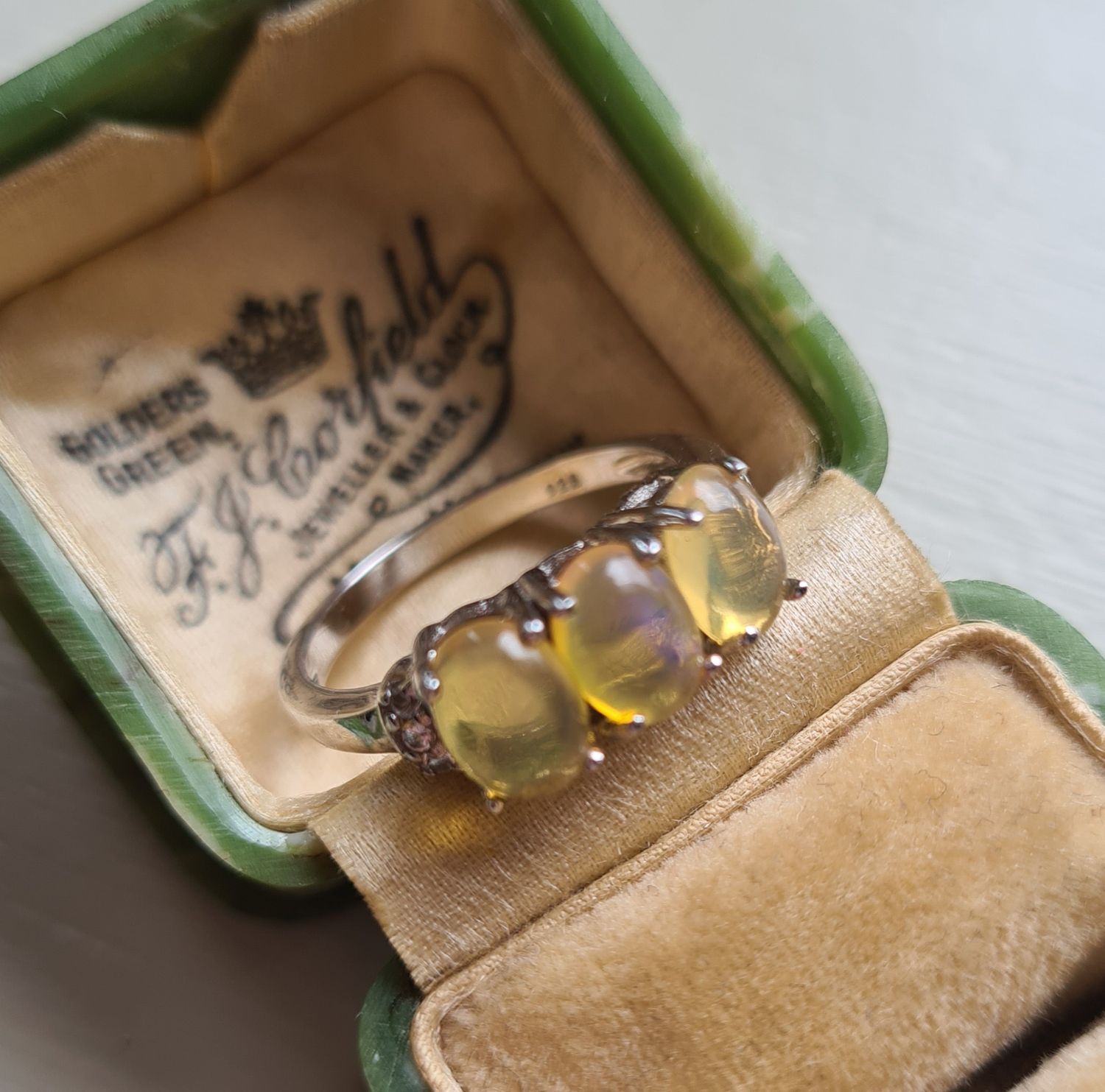 Beautiful trilogy Opal silver ring