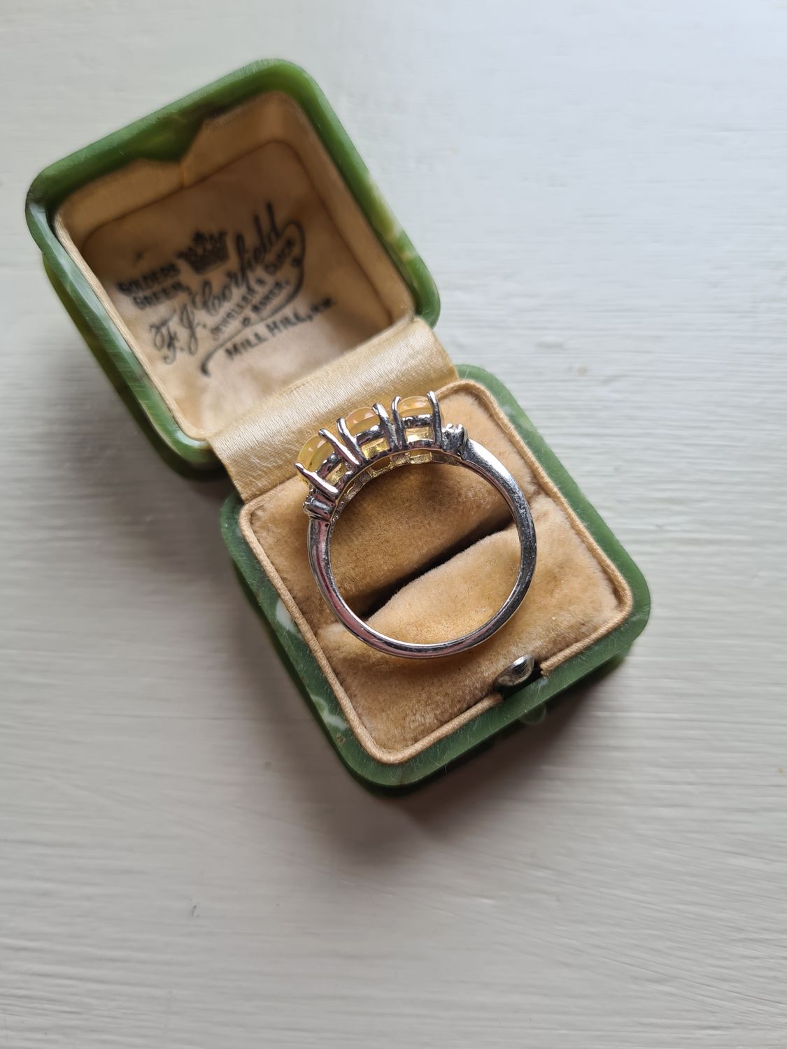 Beautiful trilogy Opal silver ring