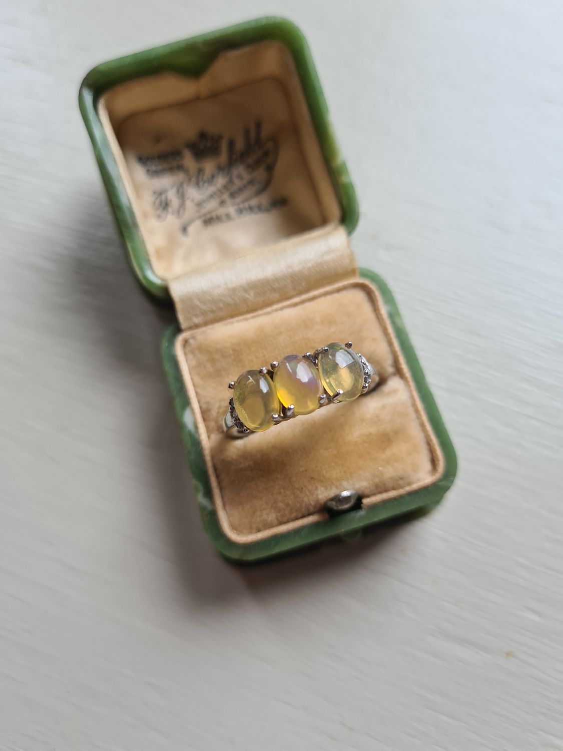 Beautiful trilogy Opal silver ring