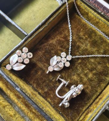 1930&#39;s Krementz flower crystal jewellery set