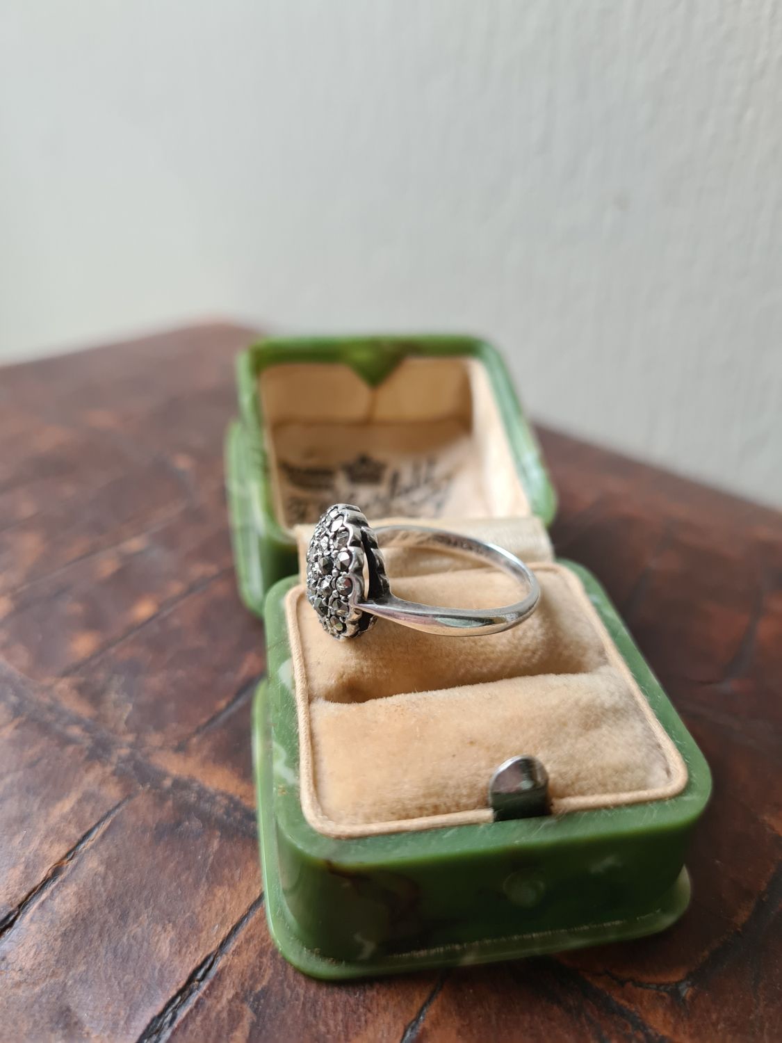 1930&#39;s/40&#39;s sweet Marcasite silver ring