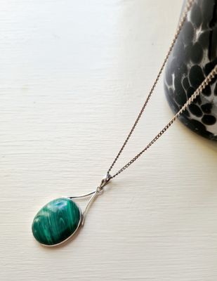 Stunning Malachite silver necklace