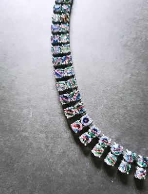 Beautiful 1950&#39;s Iris glass collar necklace