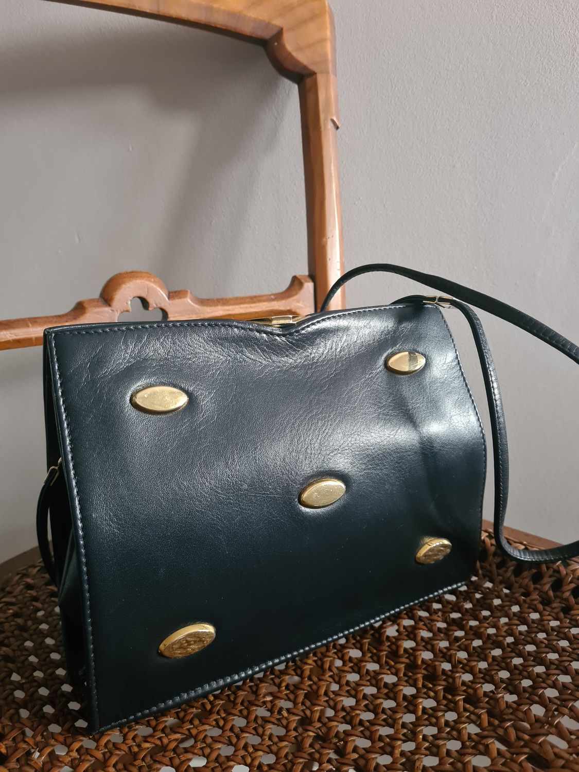 Vintage Jane Shilton dark navy leather shoulder bag