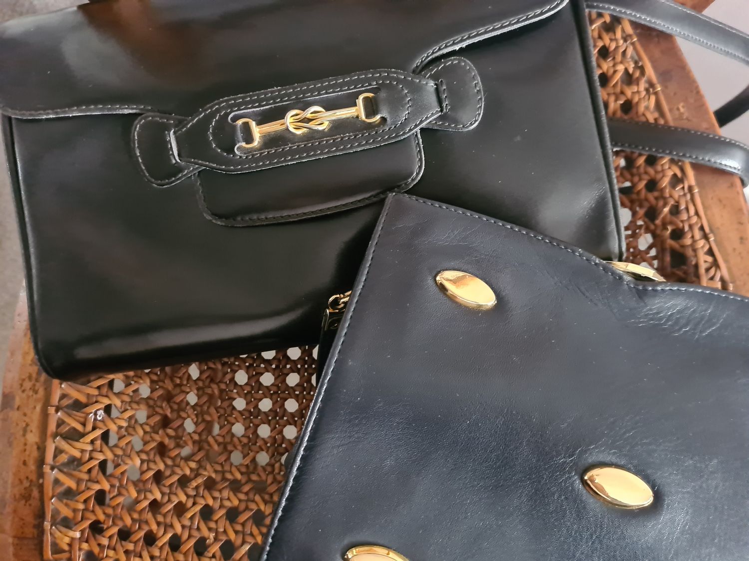 Vintage Jane Shilton dark navy leather shoulder bag