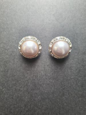 Vintage faux pearl &amp; crystal clip on earrings