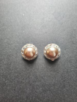 Vintage faux pearl &amp; crystal clip on earrings
