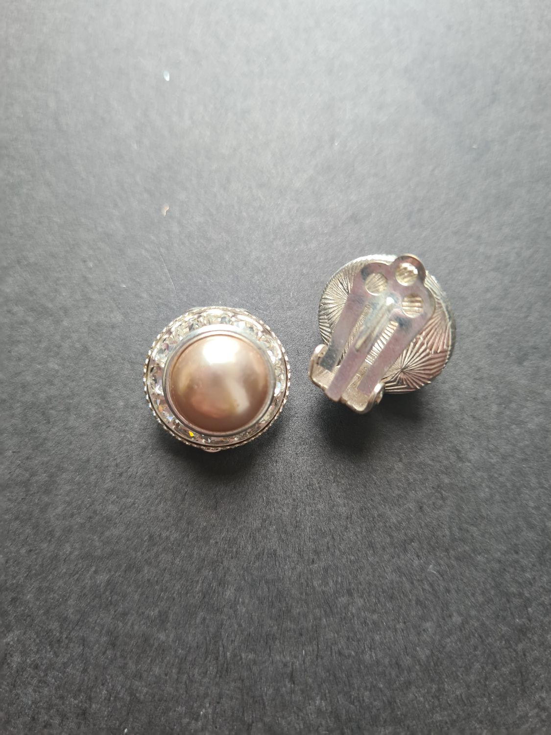 Vintage faux pearl &amp; crystal clip on earrings