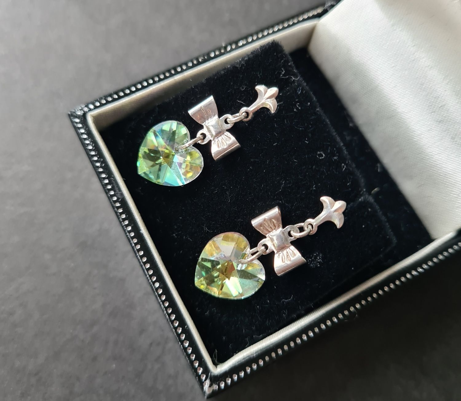 Vintage Aurora Borealis heart crystal &amp; bow detail silver earrings