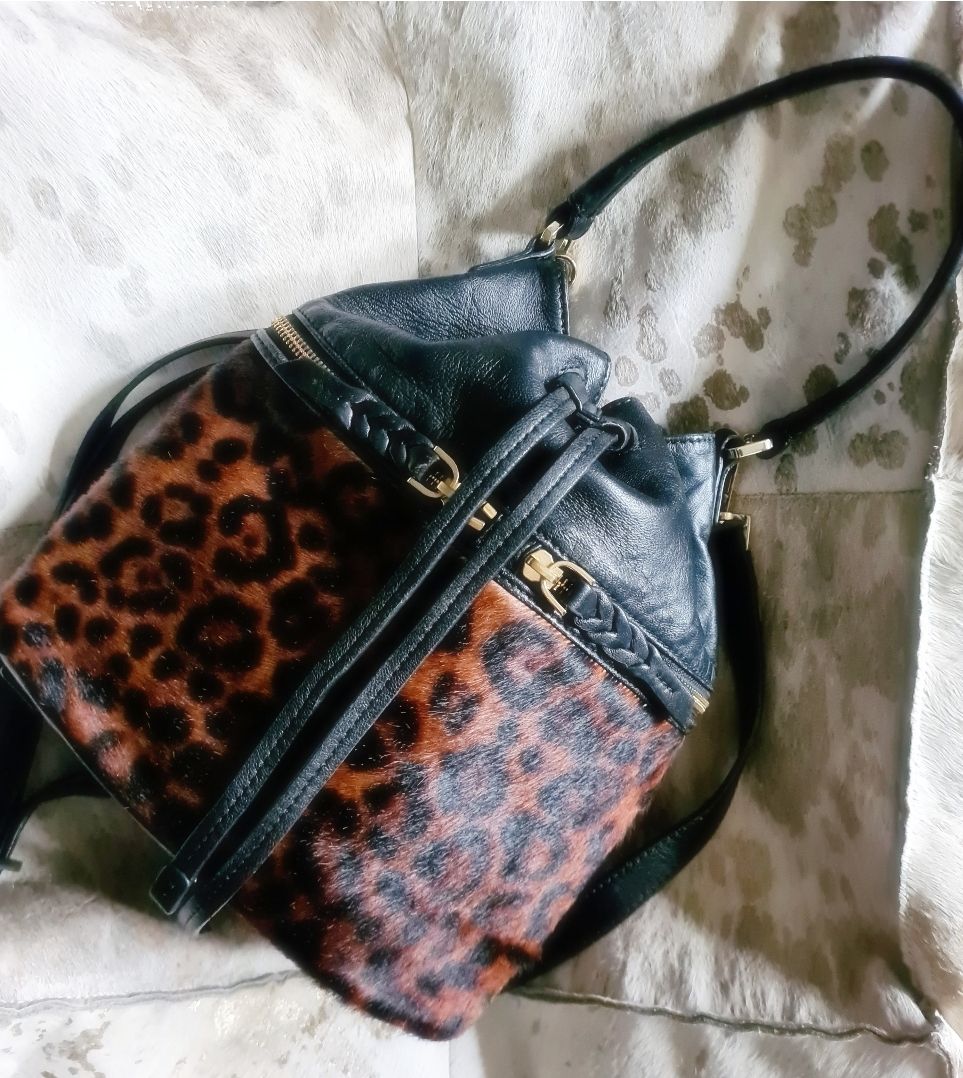 AUTOGRAPH leopard &amp; black leather bucket bag RRP £100+