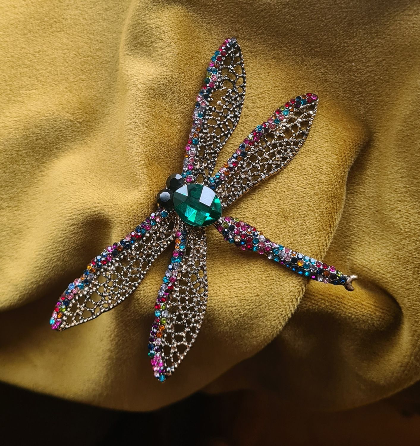 Large vintage Dragonfly crystal brooch/pendant
