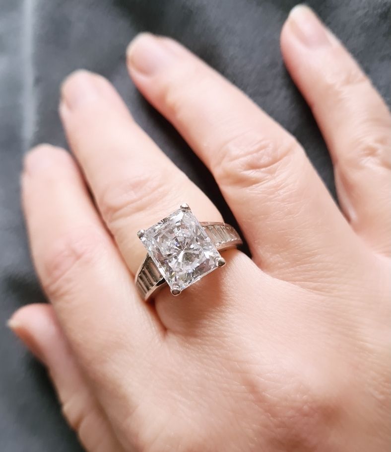 Incredible emerald cut Cubic Zirconia silver ring