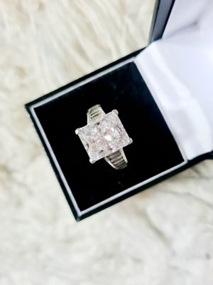 Incredible emerald cut Cubic Zirconia silver ring