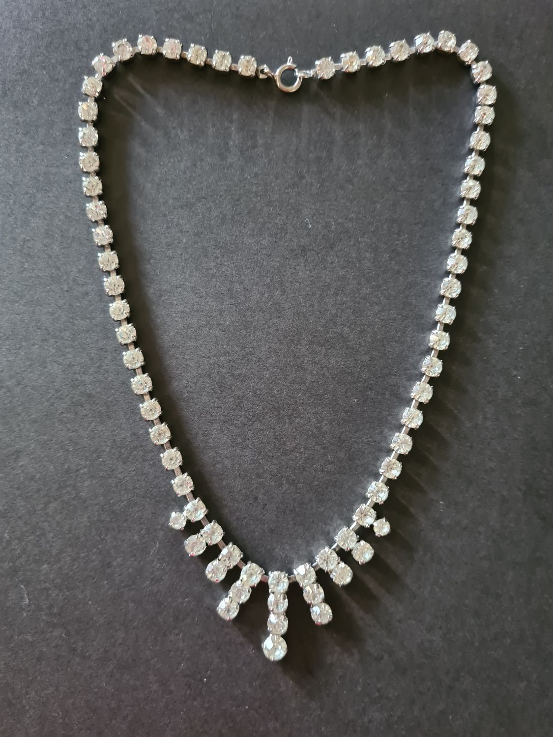 1950&#39;s sparkly crystal necklace