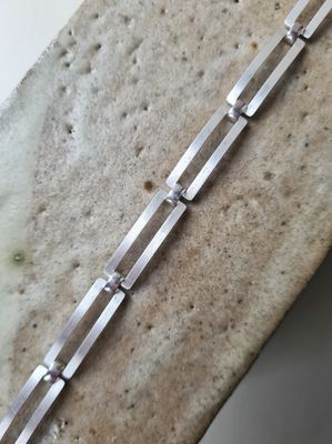 Stylish sterling silver link bracelet