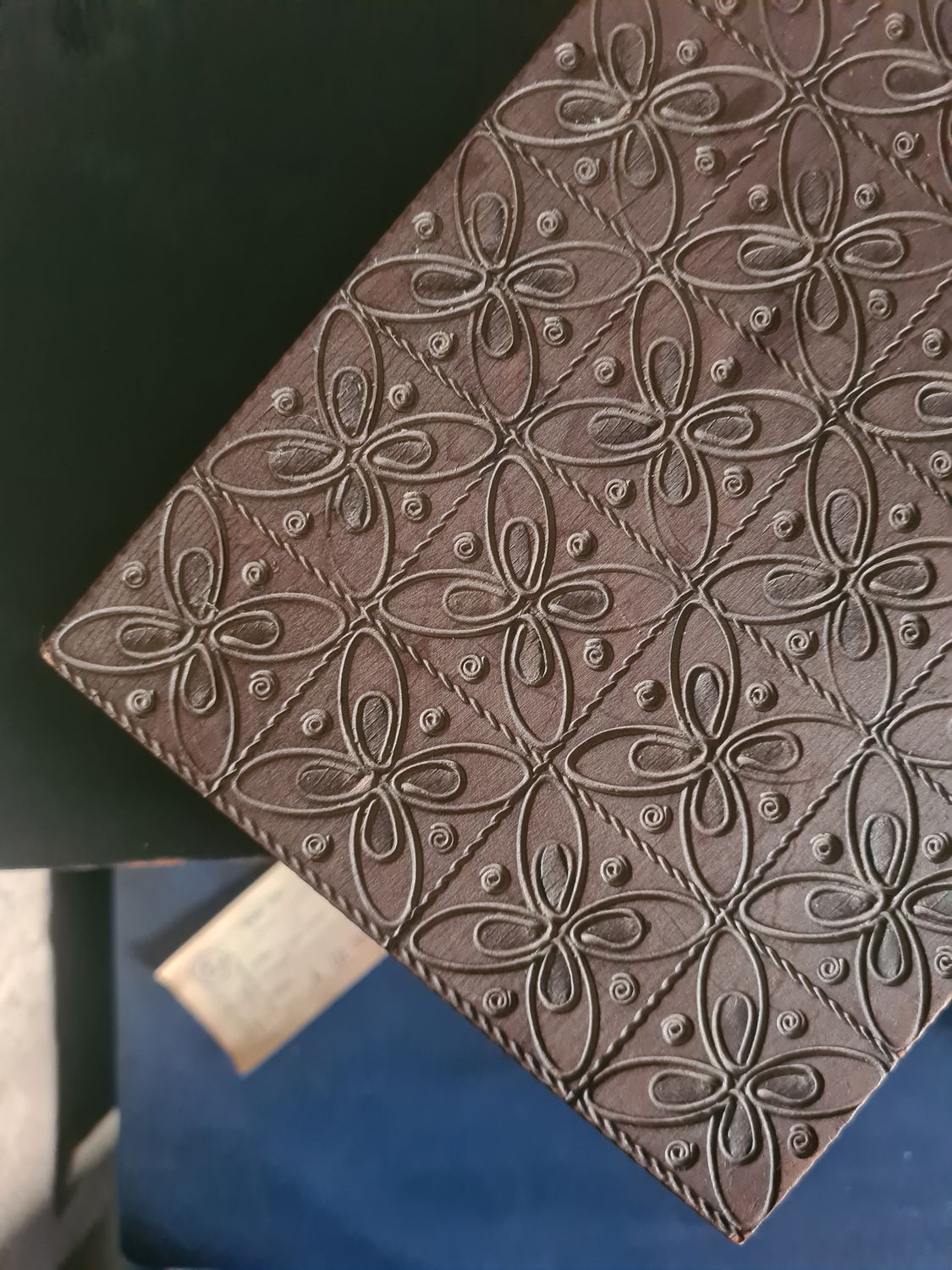 Vintage carved wooden Vanity/jewellery box (1990)