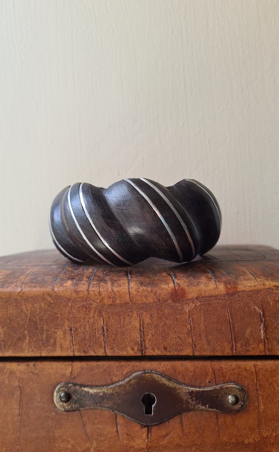 Vintage bubble wooden silver inlaid bangle
