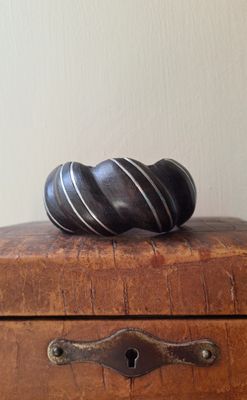 Vintage bubble wooden silver inlaid bangle