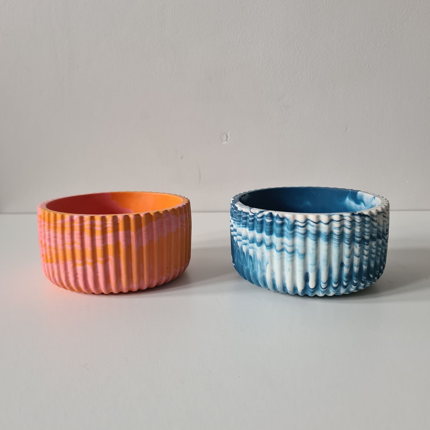 Ribbed resin bowl