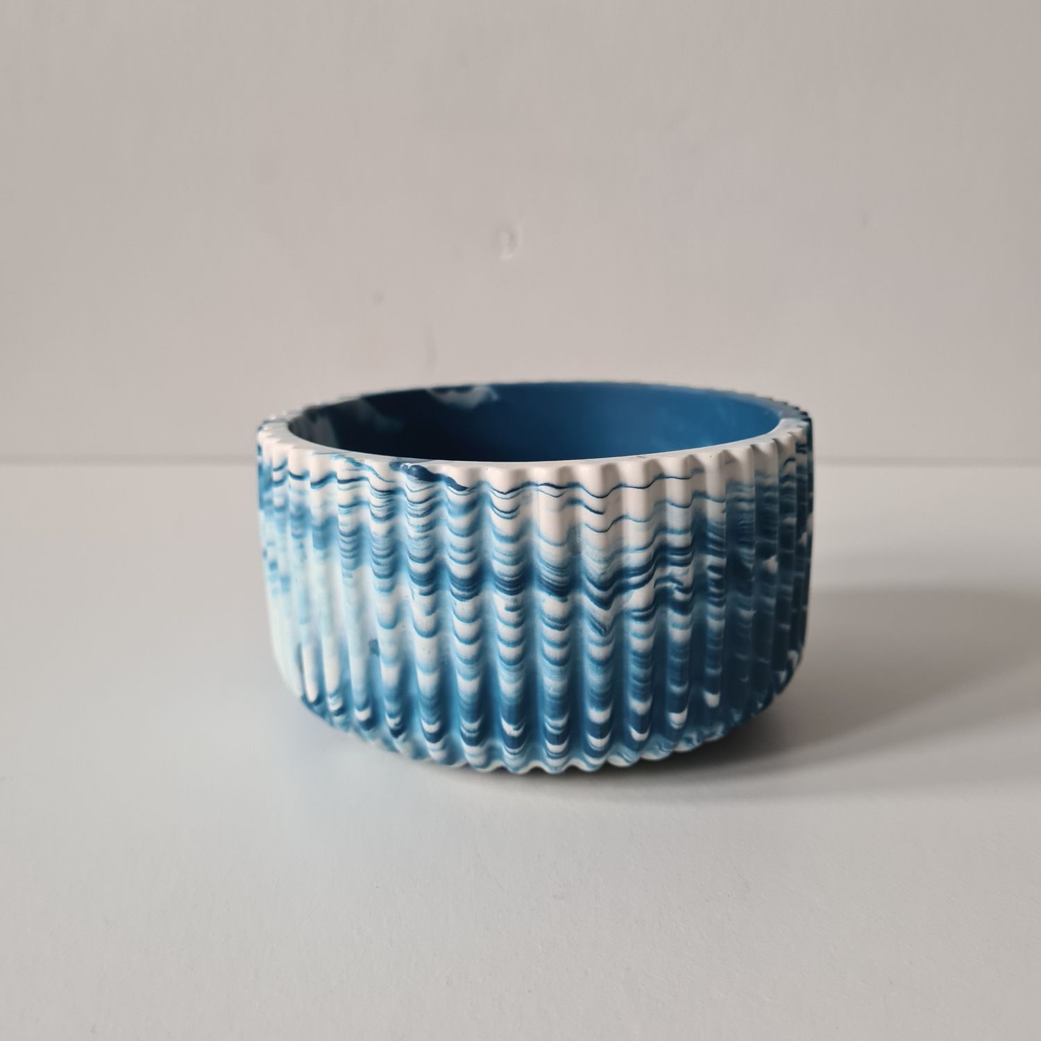 Ribbed resin bowl