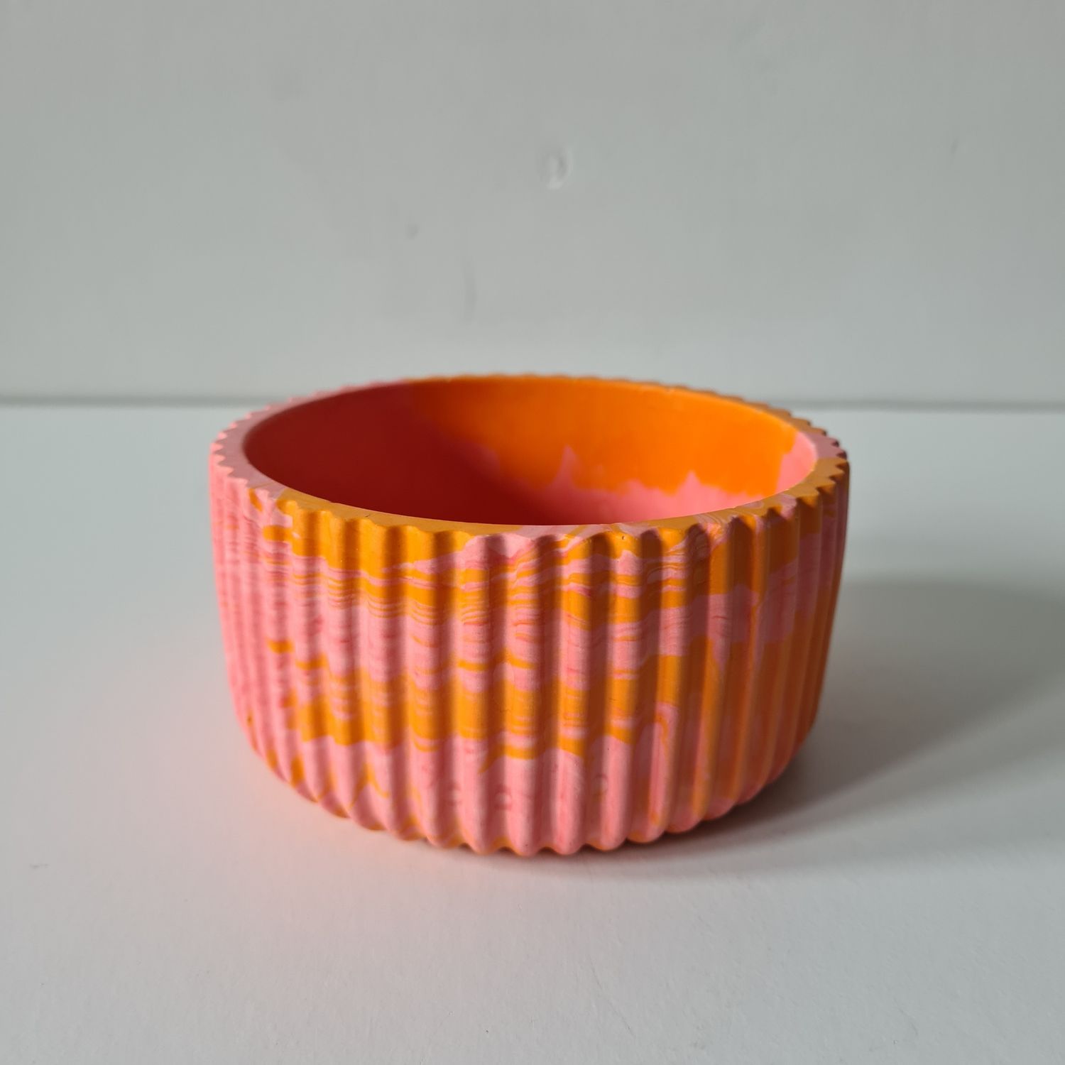Ribbed resin bowl