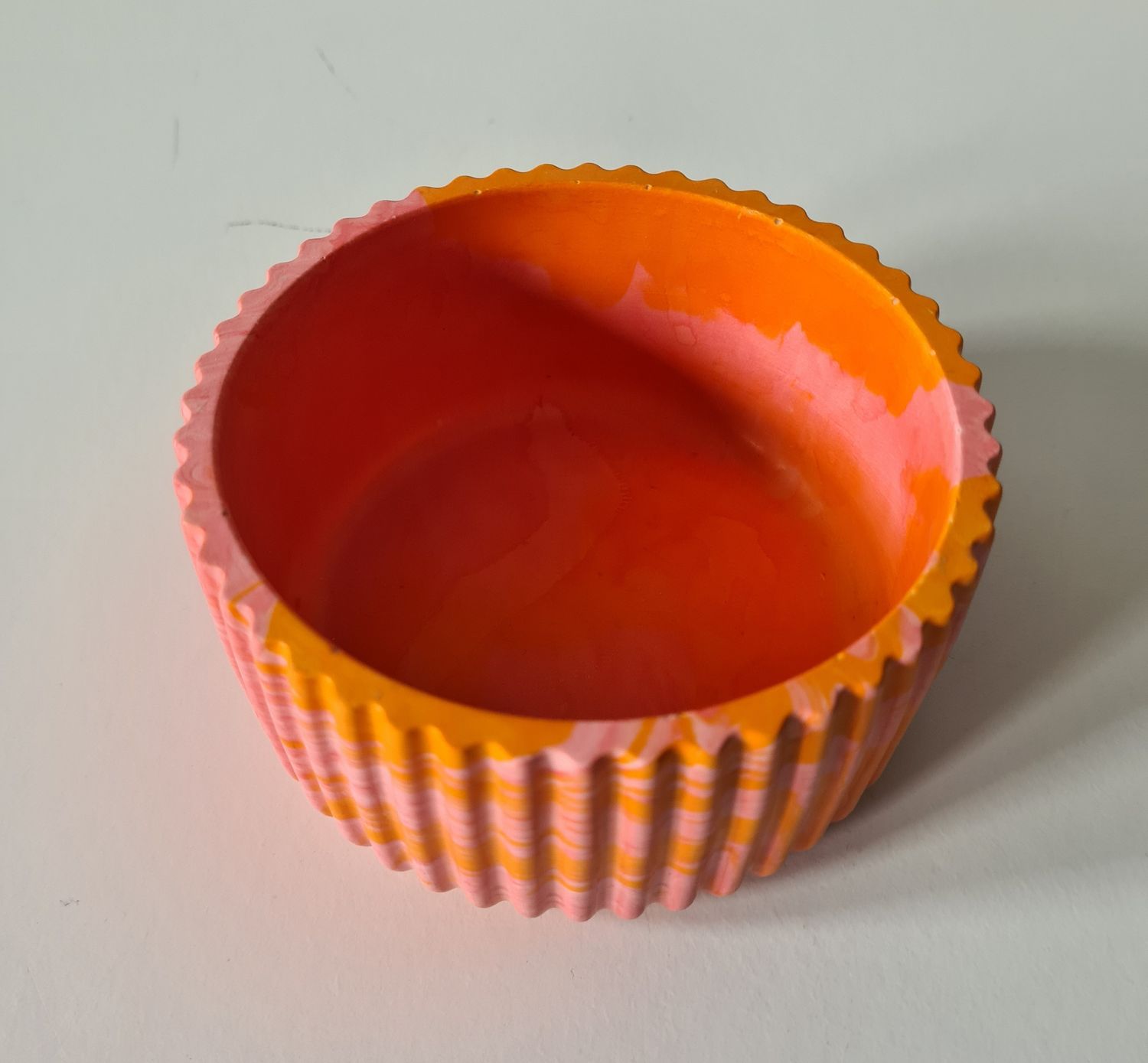 Ribbed resin bowl