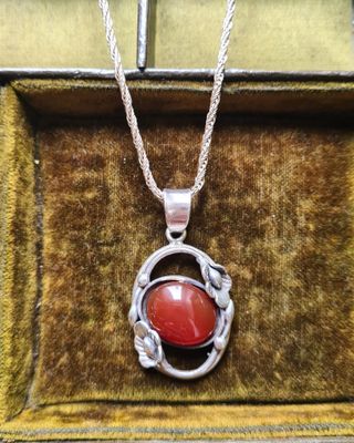 Beautiful Art Nouveau &amp; Carnelian sterling silver necklace