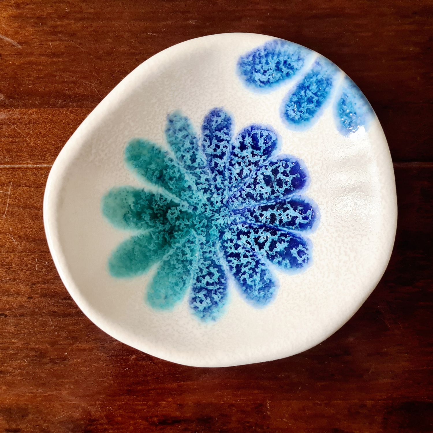 Greek Balla hand painted daisy trinket dish