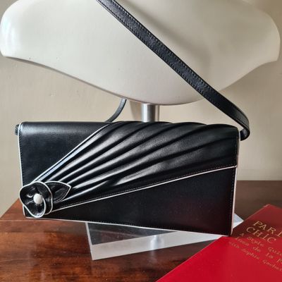 Vintage LOTUS designer shoulder/clutch leather bag