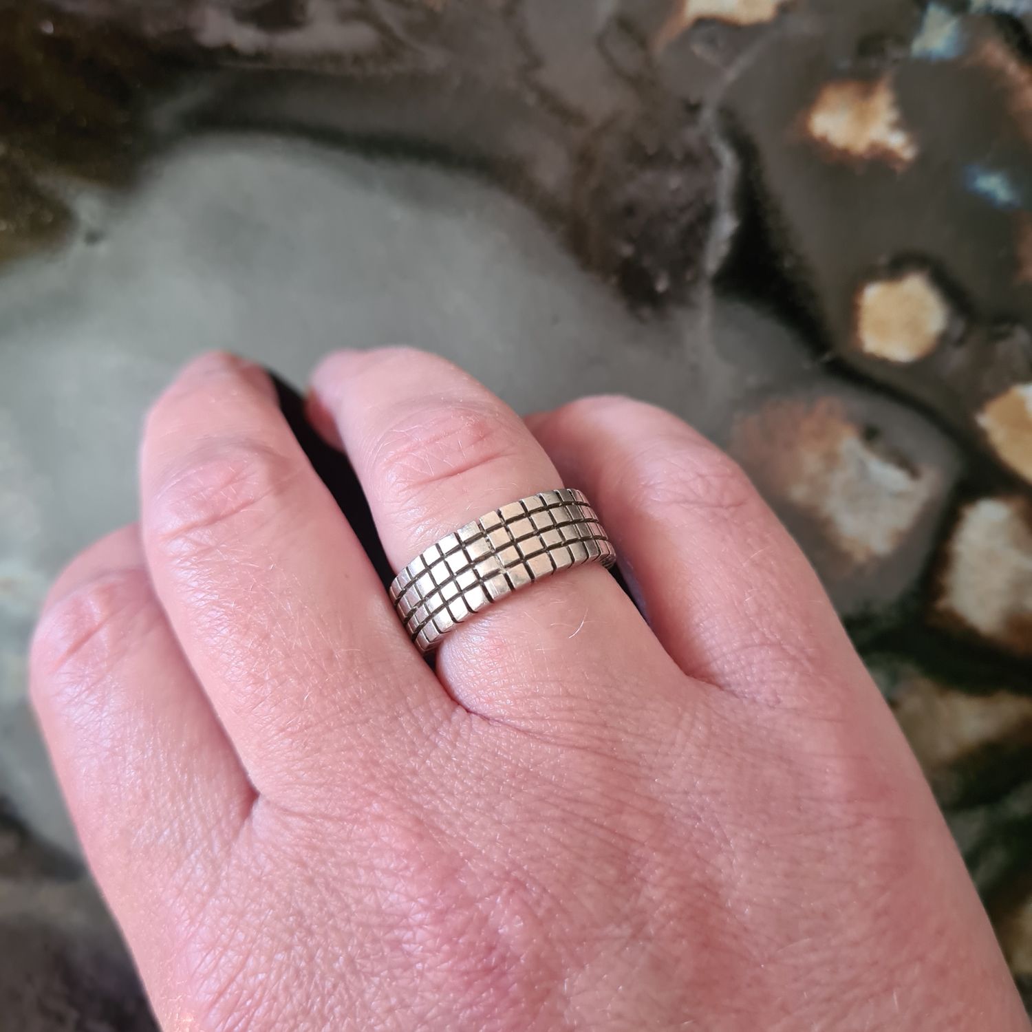 Artisan geometric design silver band