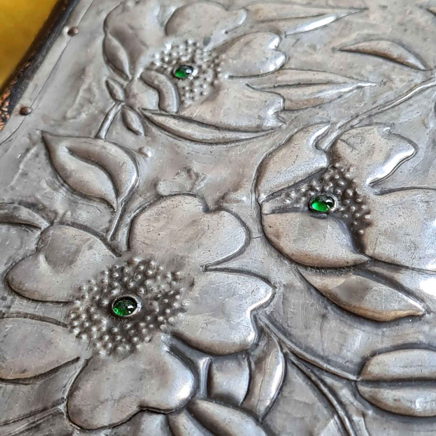 Arts &amp; Crafts jewellery/Trinket box