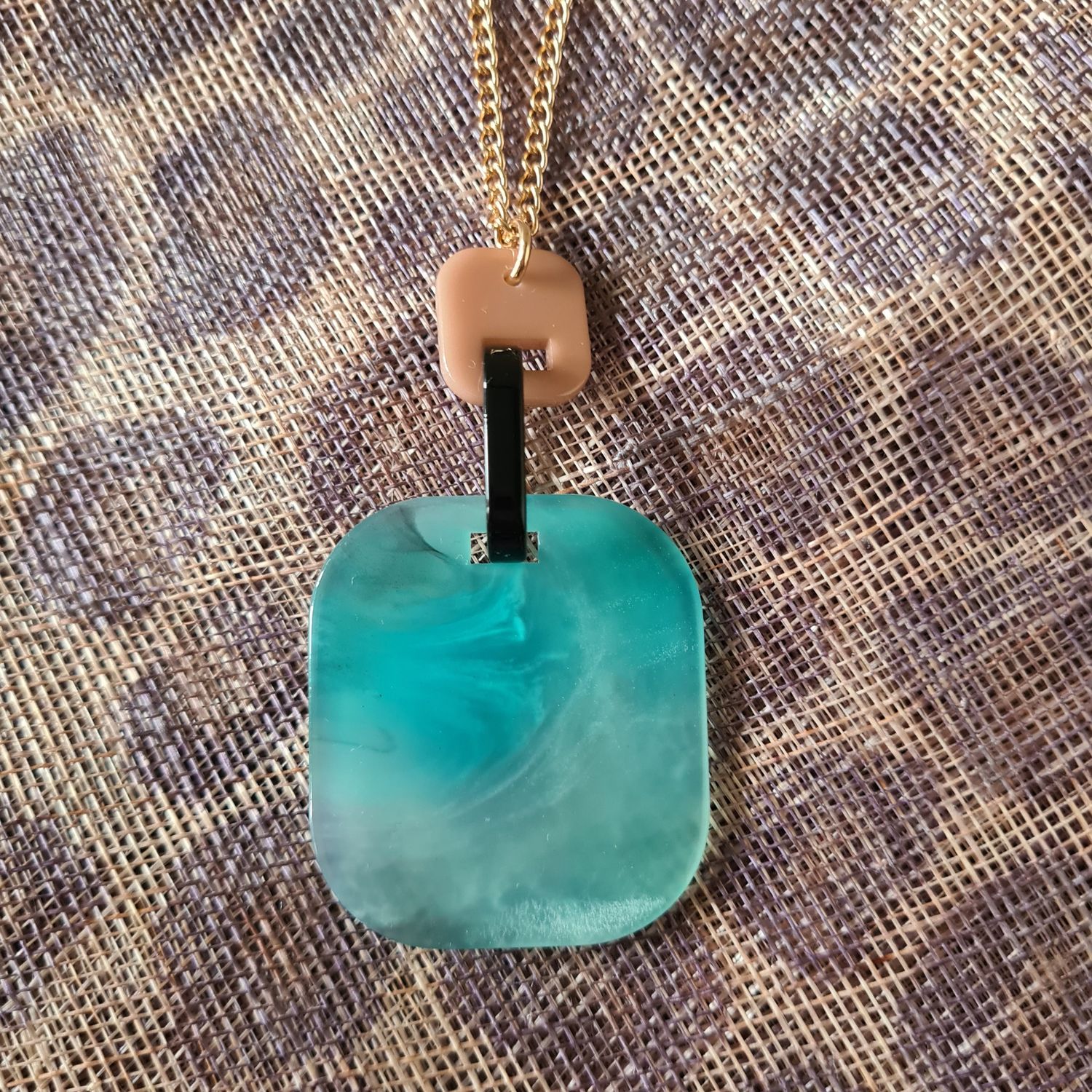 Modern Geometric Resin Pendant chain necklace