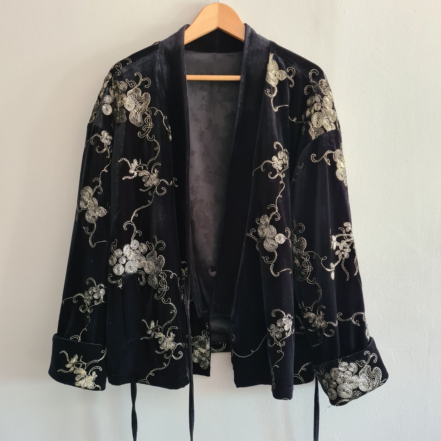 Beautiful Embroidered Velvet long sleeved Kimono jacket