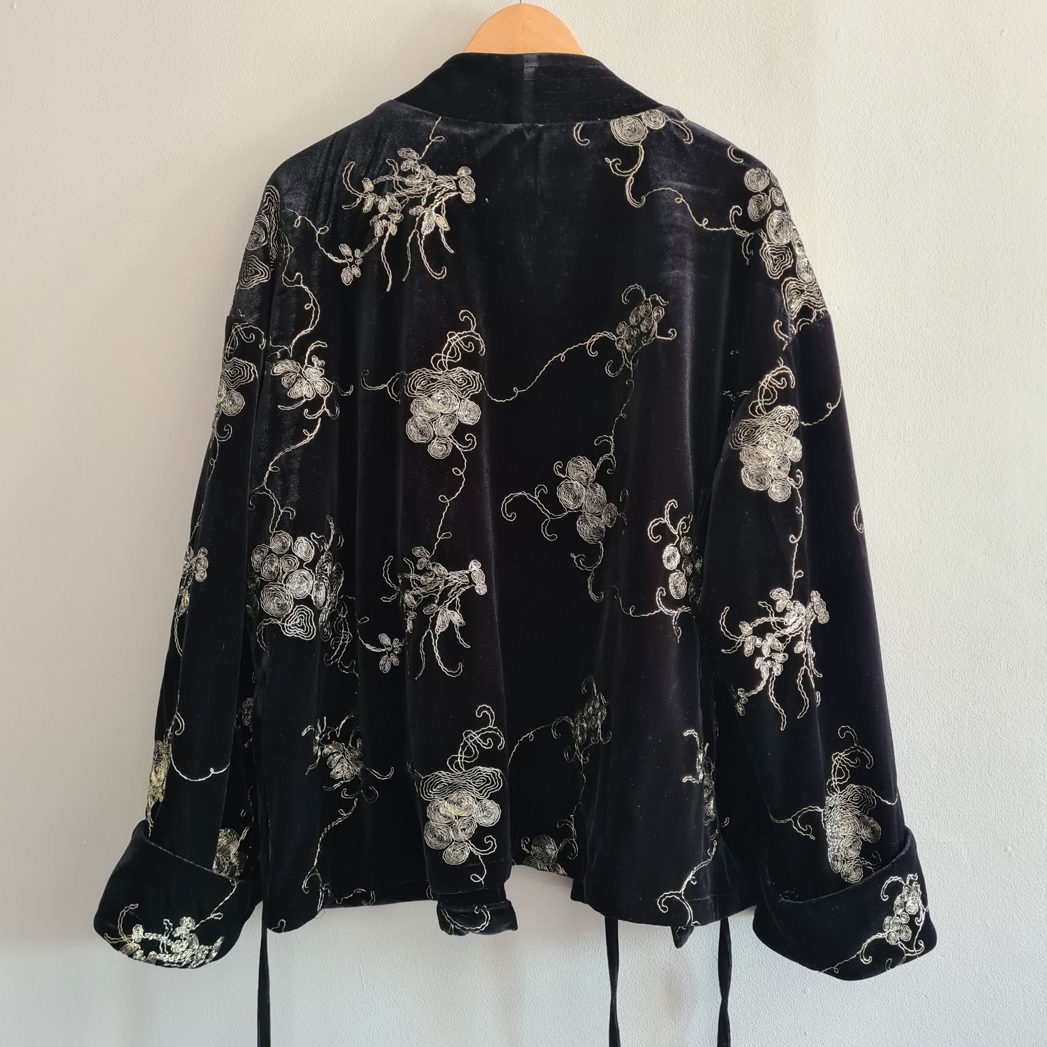 Beautiful Embroidered Velvet long sleeved Kimono jacket