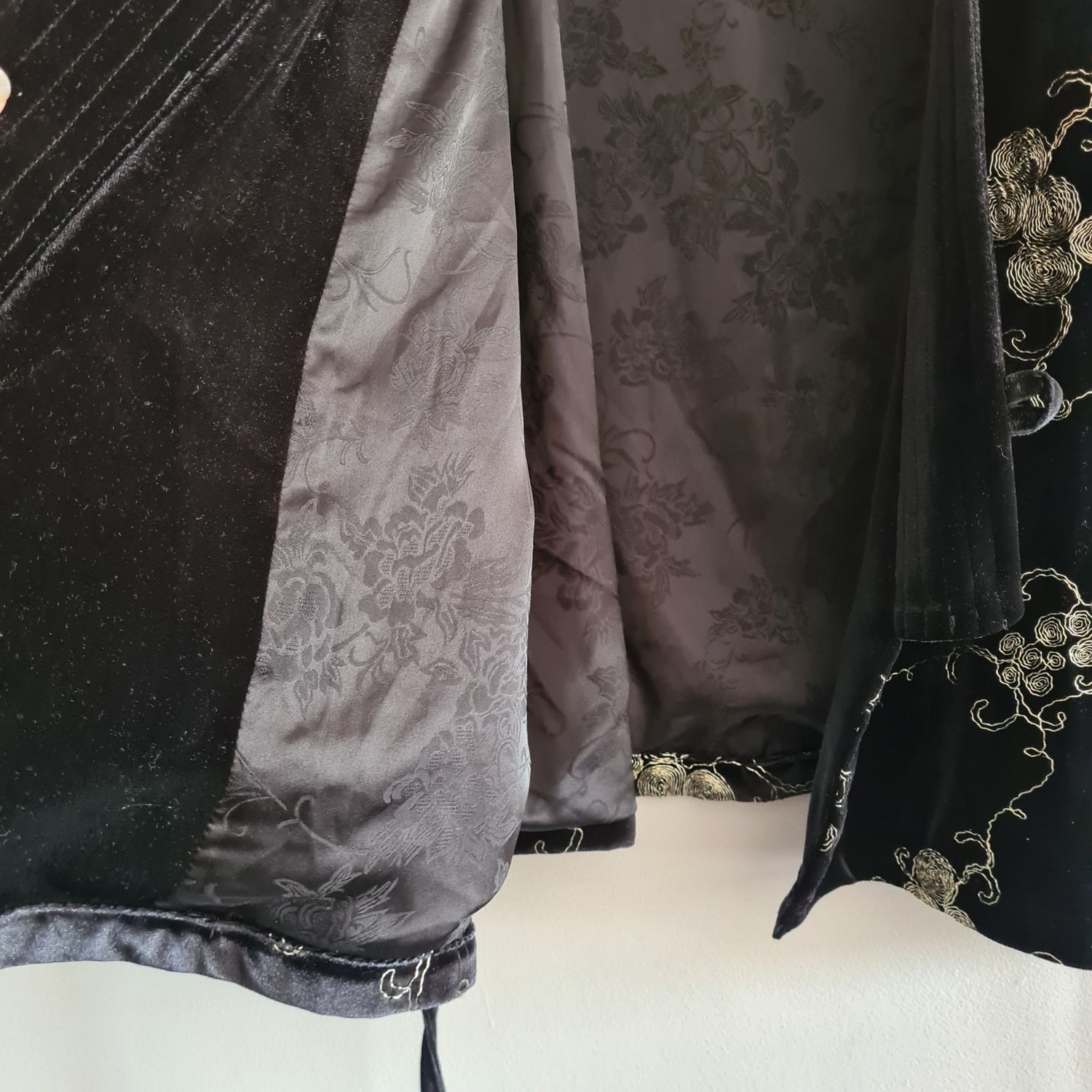 Beautiful Embroidered Velvet long sleeved Kimono jacket