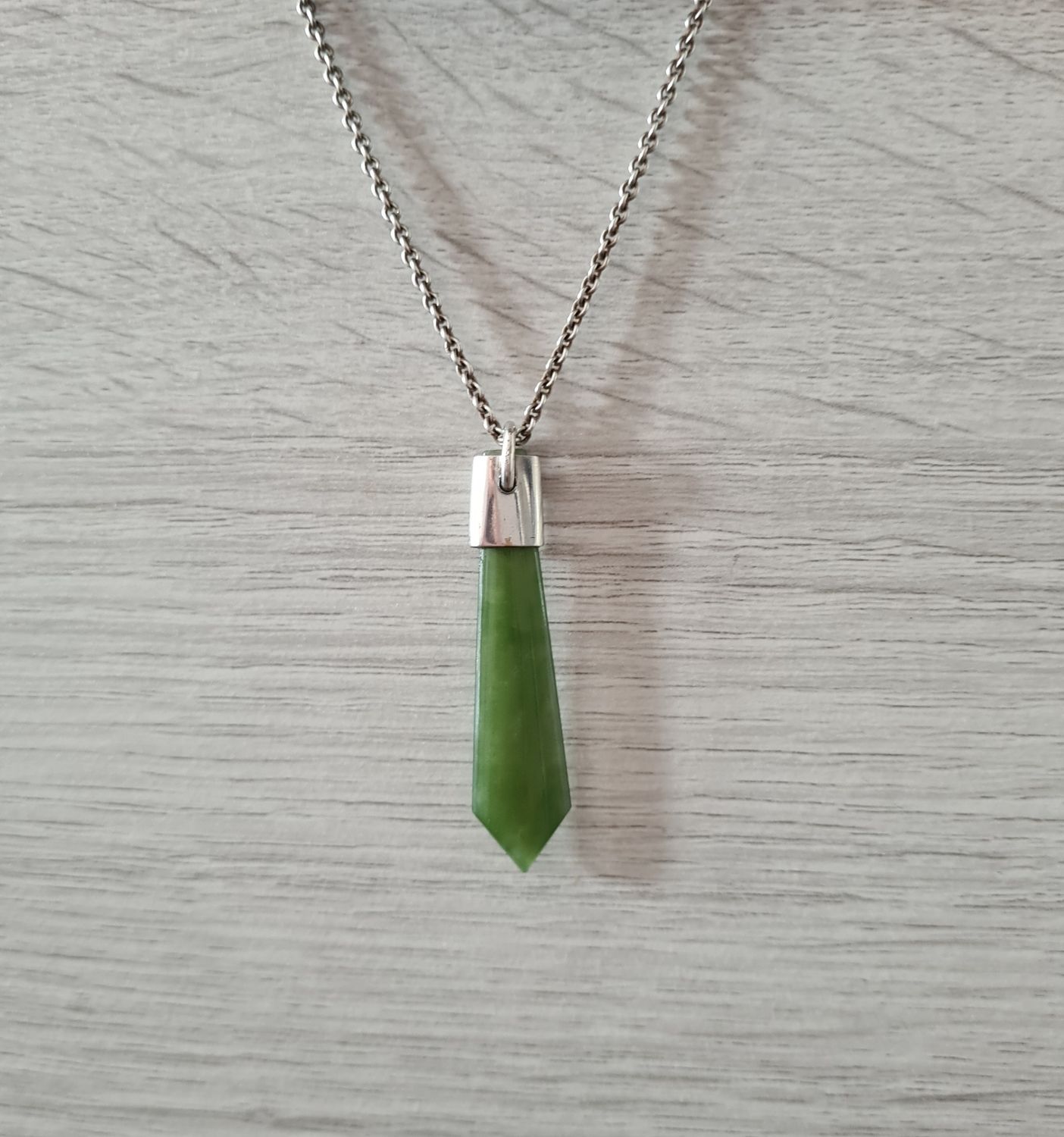 Stunning vintage Nephrite Jade silver necklace