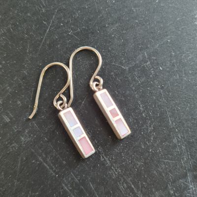 Gorgeous pink Mother of Pearl Inlay silver earrings