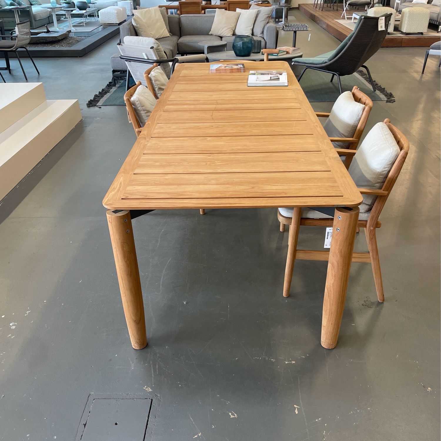 Roda LEVANTE 030 Tisch