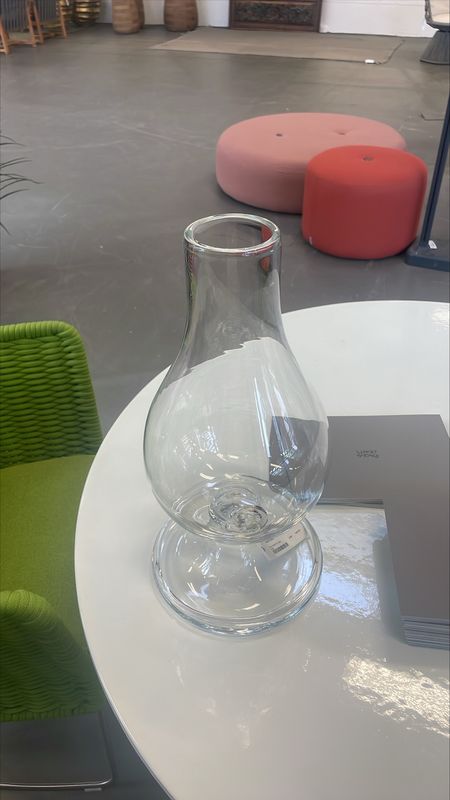 Sempre ROBERTA, Vase