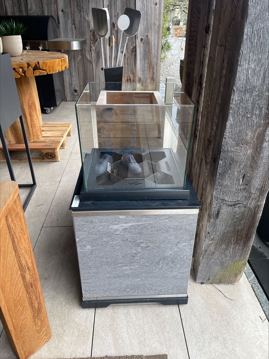 Pelmondo MY CUBE ,Holzpelletfeuerstelle, schwarz mit Glasaufsatz