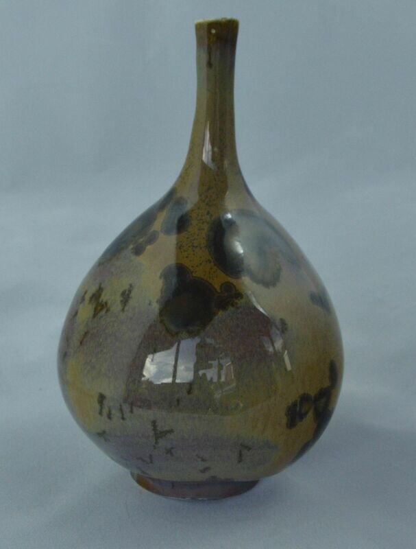 Brown pot