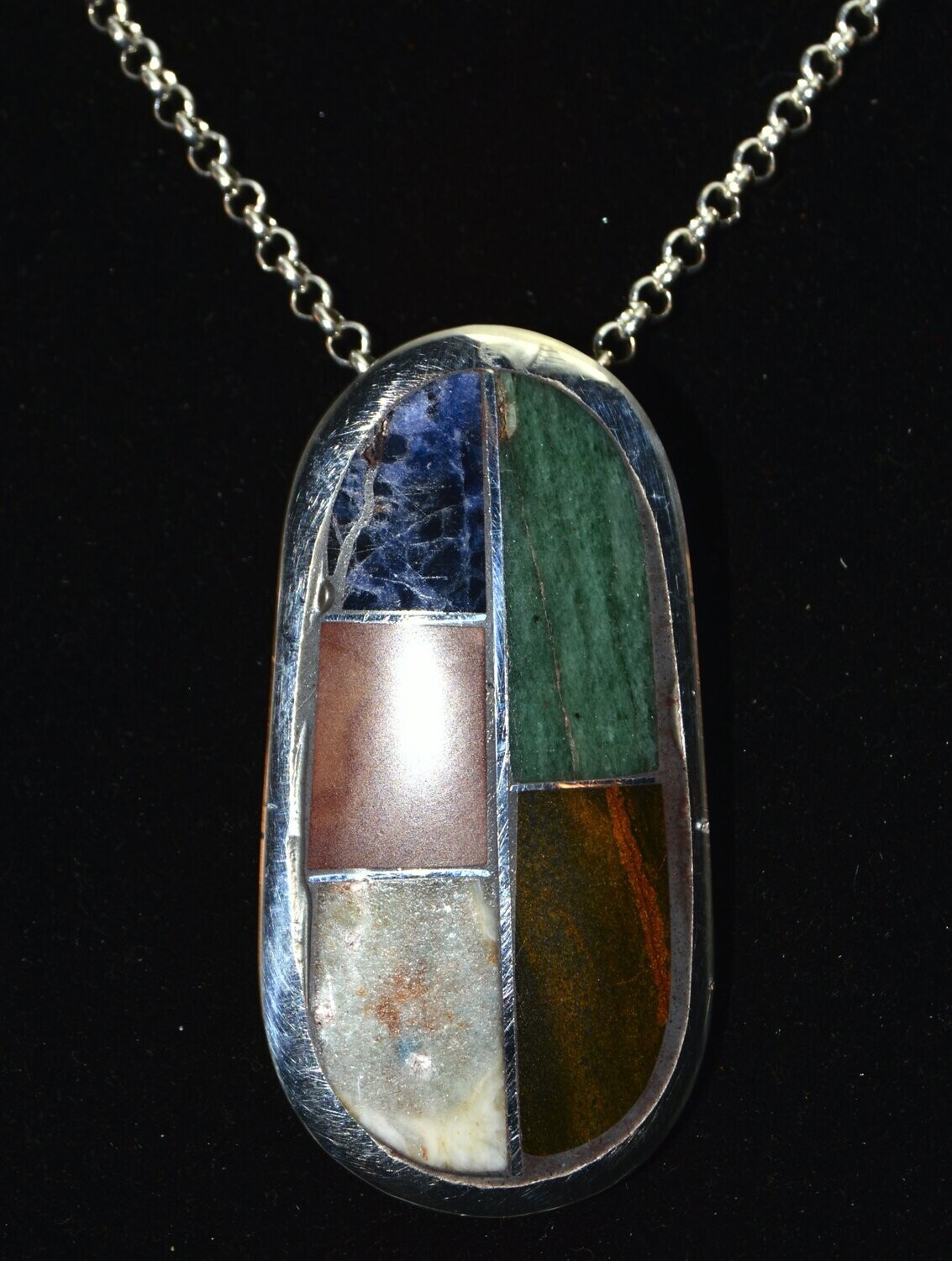 5 Stone inlay pendent