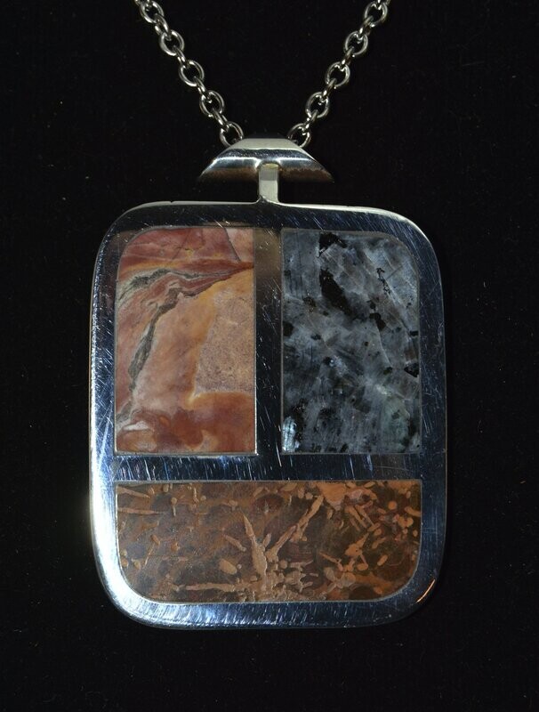 Large 3 stone pendant