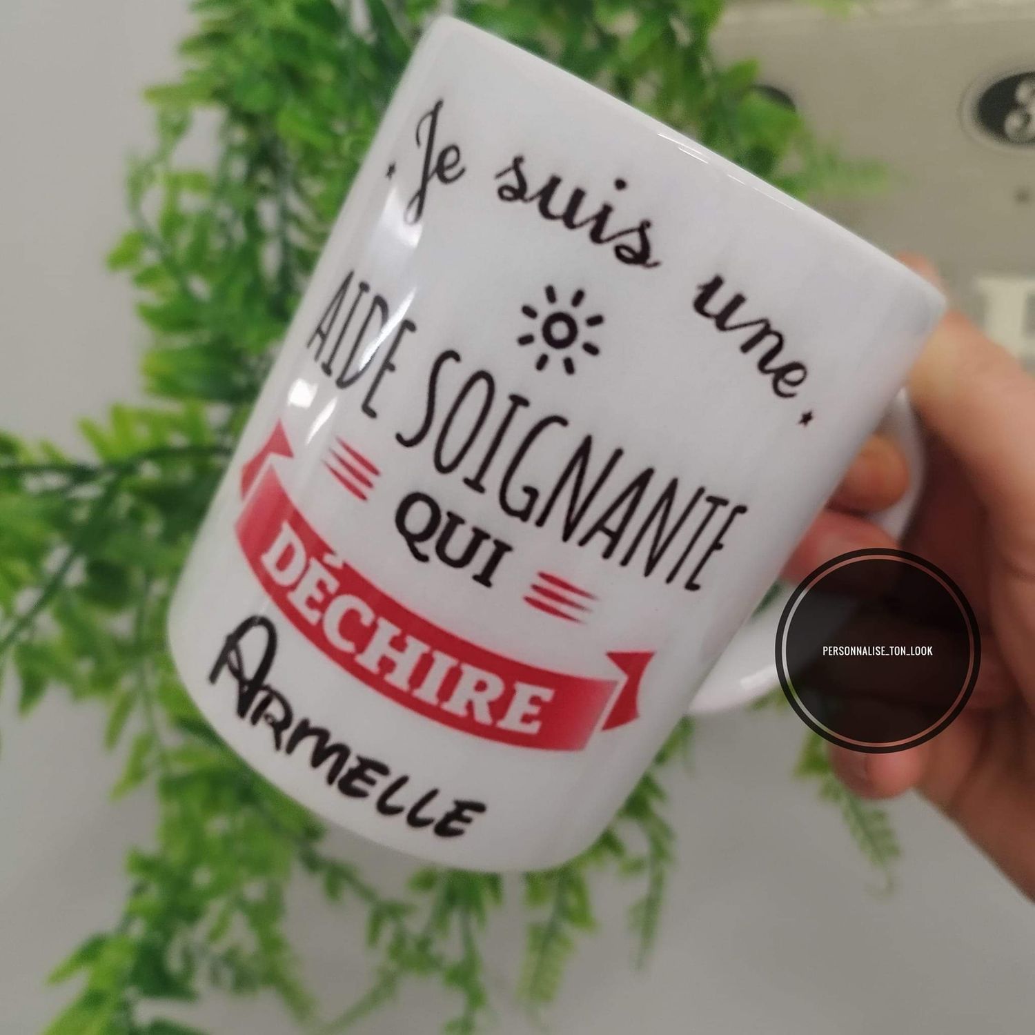 Mug aide soignante qui déchire