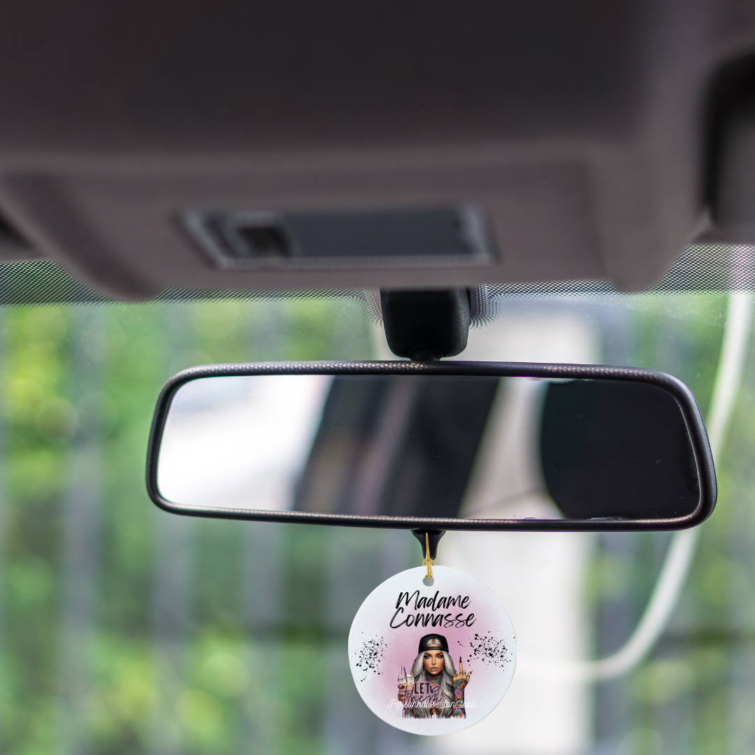 Porte clé Madame connasse Tattoo accessoire rétroviseur voiture